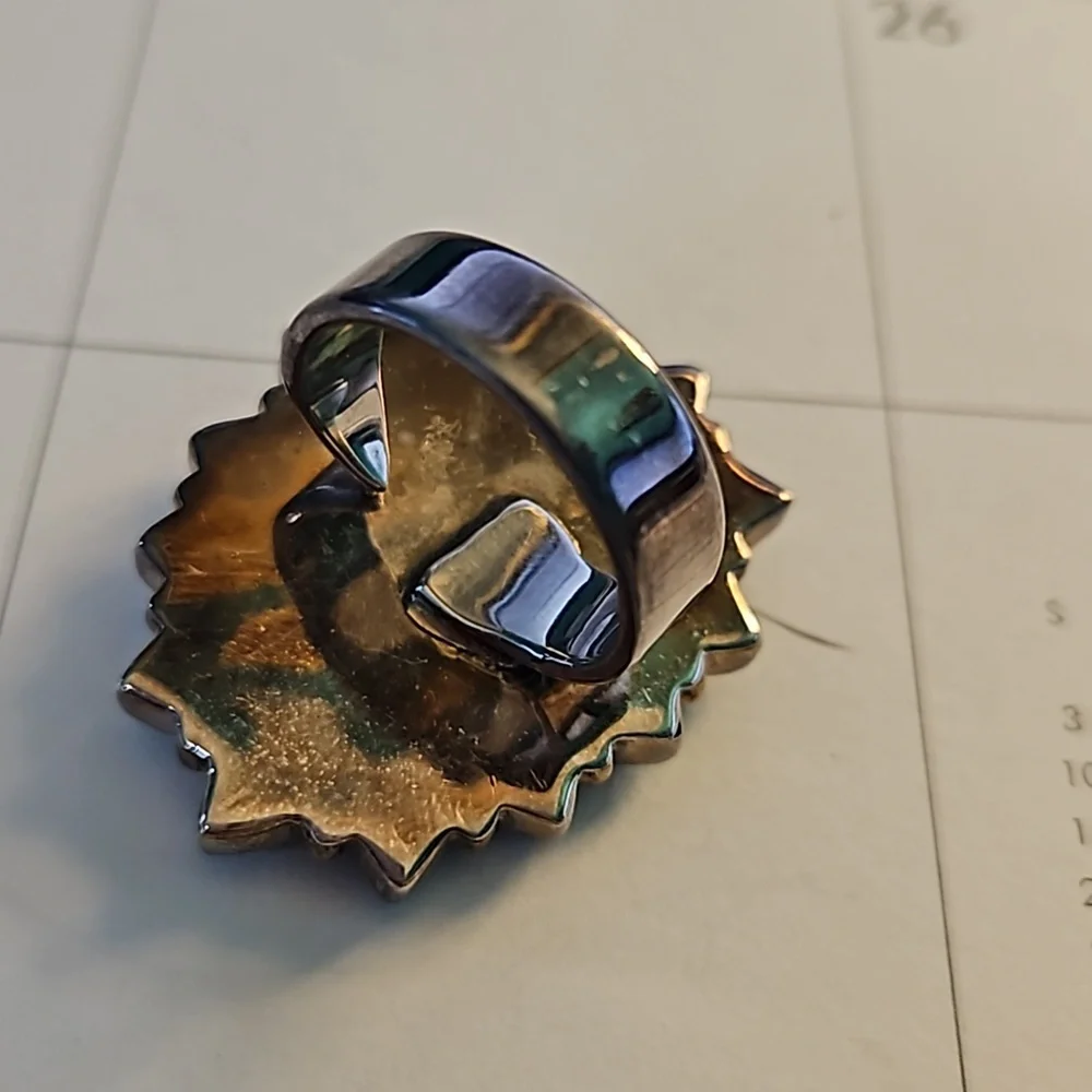 Ring - Picture 2 of 3